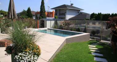 Jak vybrat bazén podle velikosti zahrady a životního stylu