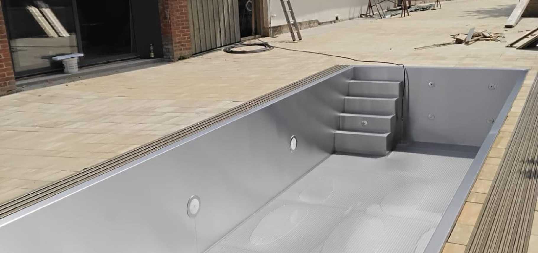 Montáž skimmerového bazénu  6x3m dokončena.