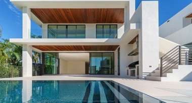 Moderní bazény z nerezu: když se design potká s technologií